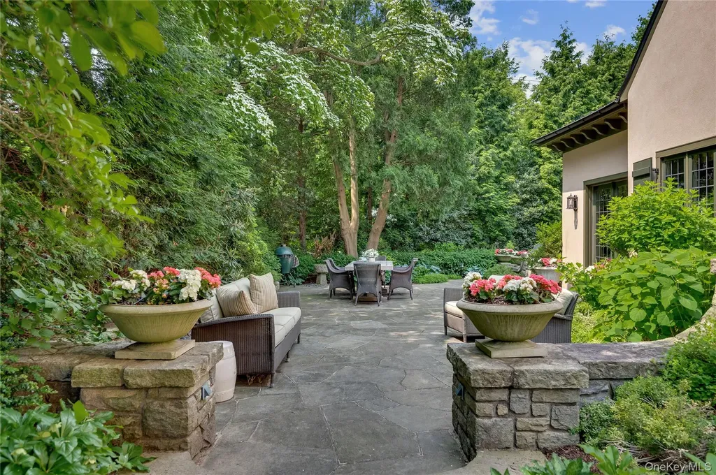 24 Homesdale Road Bronxville NY 10708