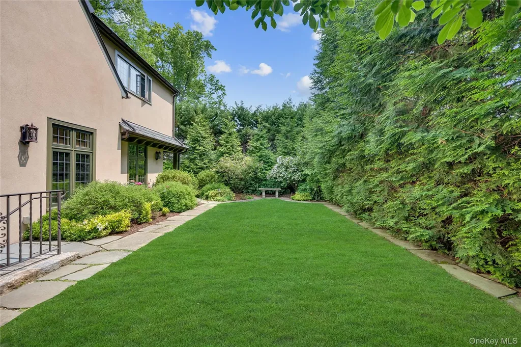 24 Homesdale Road Bronxville NY 10708