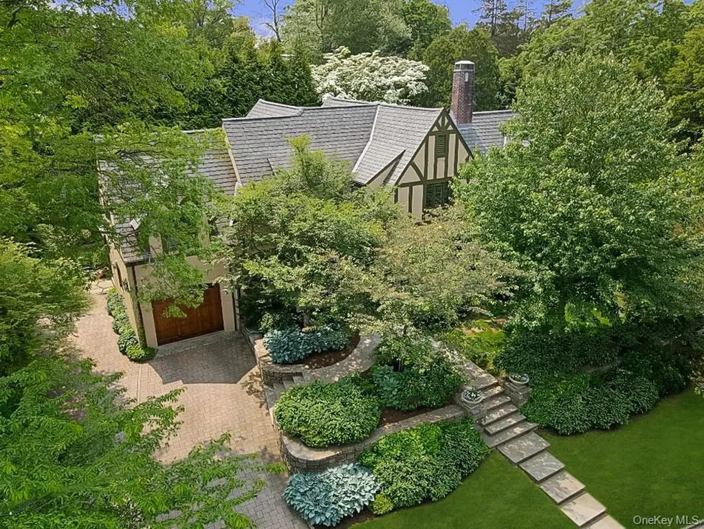 24 Homesdale Road Bronxville NY 10708