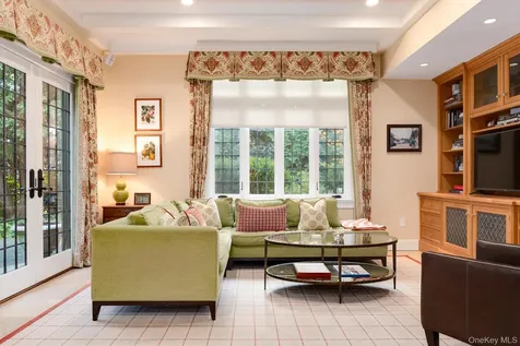 24 Homesdale Road Bronxville NY 10708