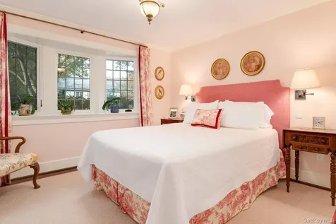 24 Homesdale Road Bronxville NY 10708