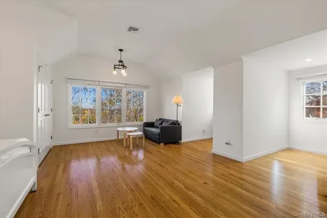 60 Haviland Lane White Plains NY 10605