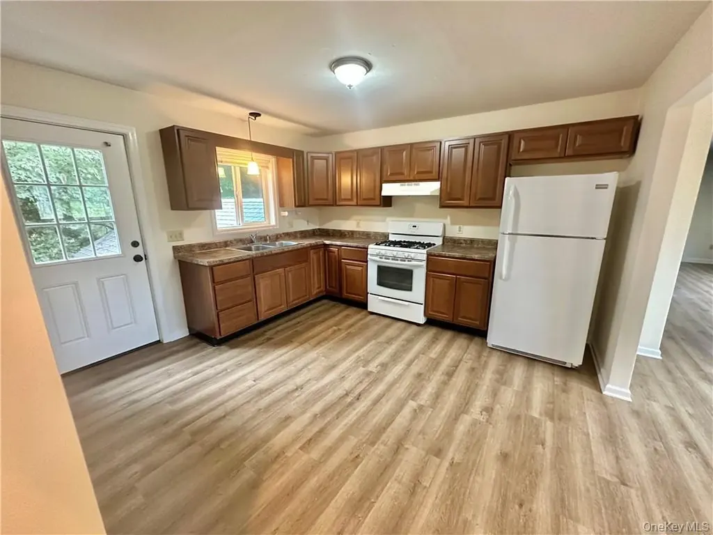 2332 State Route 300 Wallkill NY 12589