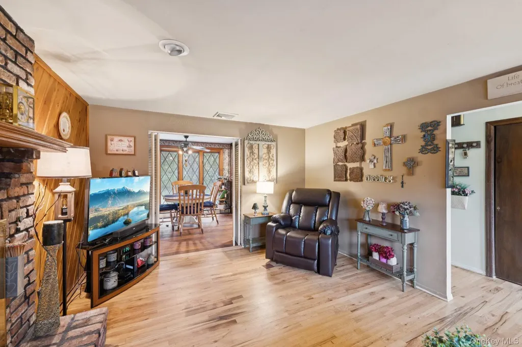 186 Jamaica Avenue Medford NY 11763