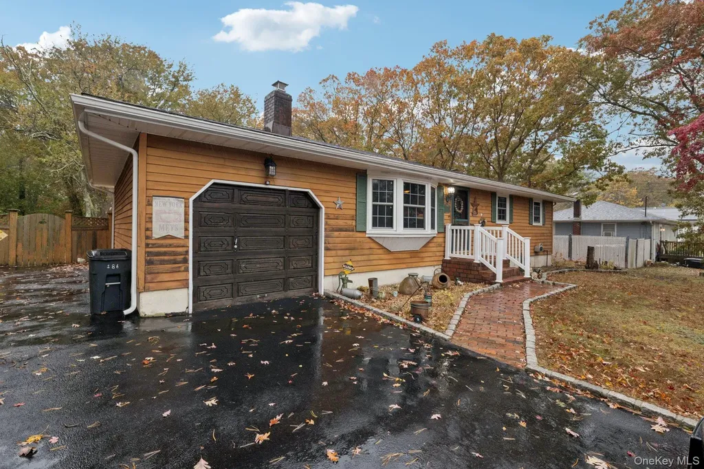 186 Jamaica Avenue Medford NY 11763