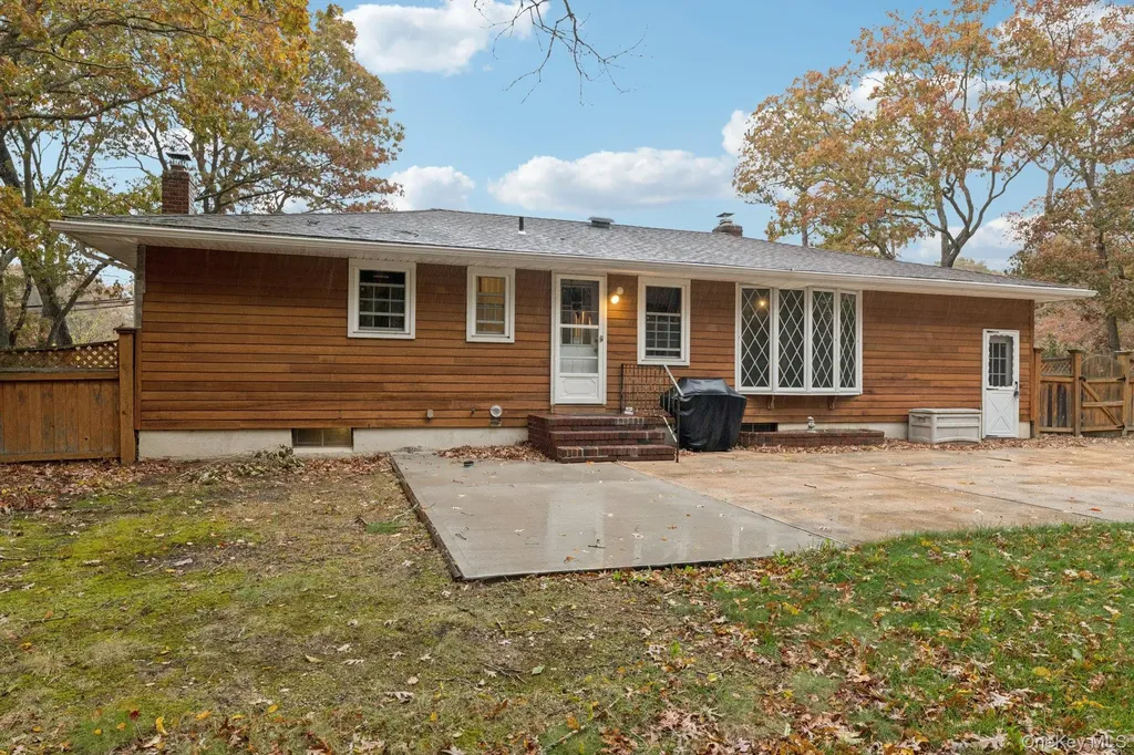 186 Jamaica Avenue Medford NY 11763
