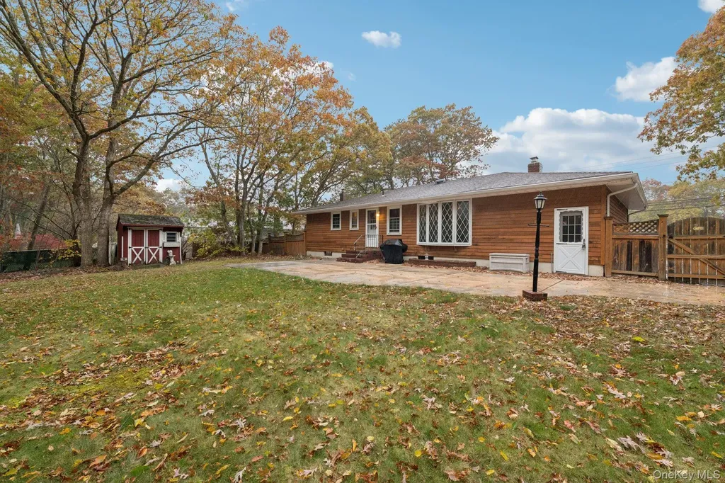 186 Jamaica Avenue Medford NY 11763