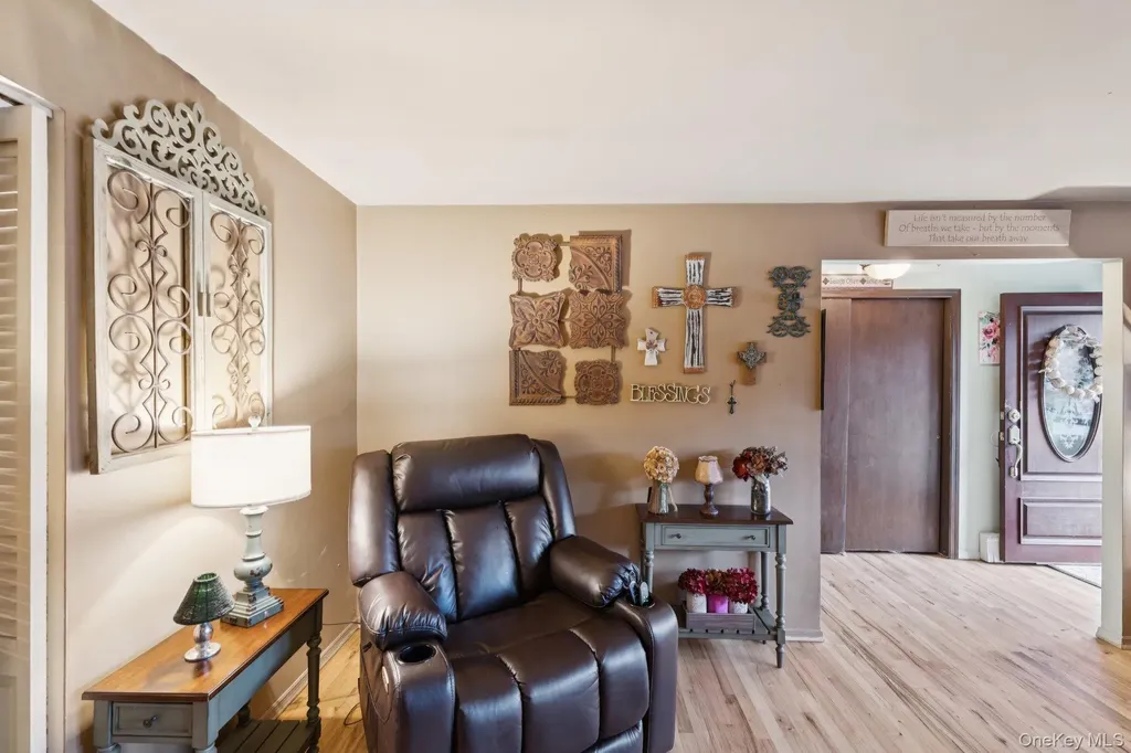 186 Jamaica Avenue Medford NY 11763