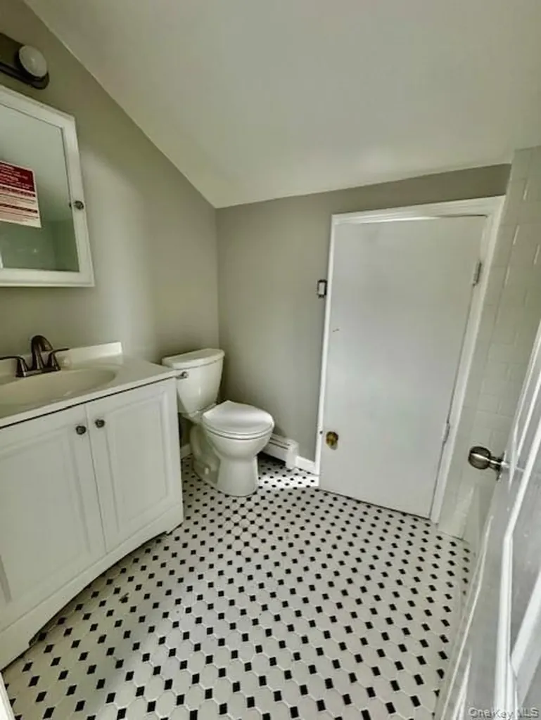 11 North Street Beacon NY 12508