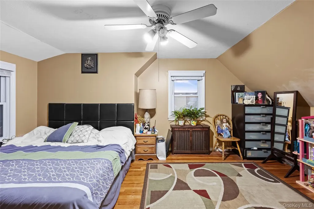 24612 86th Road Bellerose NY 11426