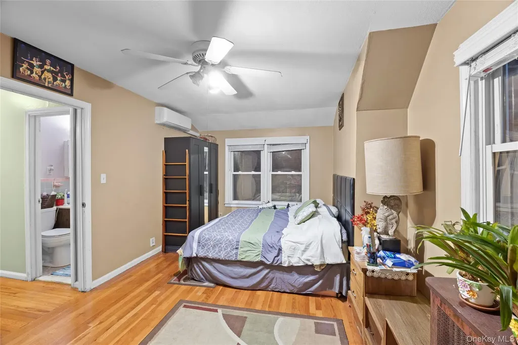 24612 86th Road Bellerose NY 11426