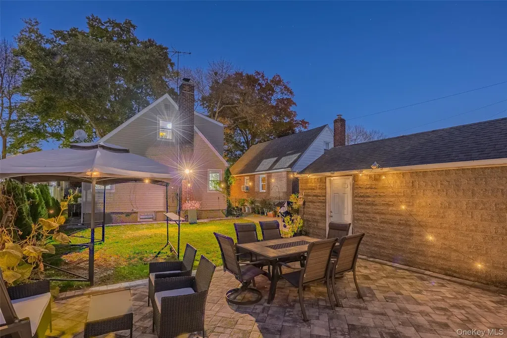 24612 86th Road Bellerose NY 11426