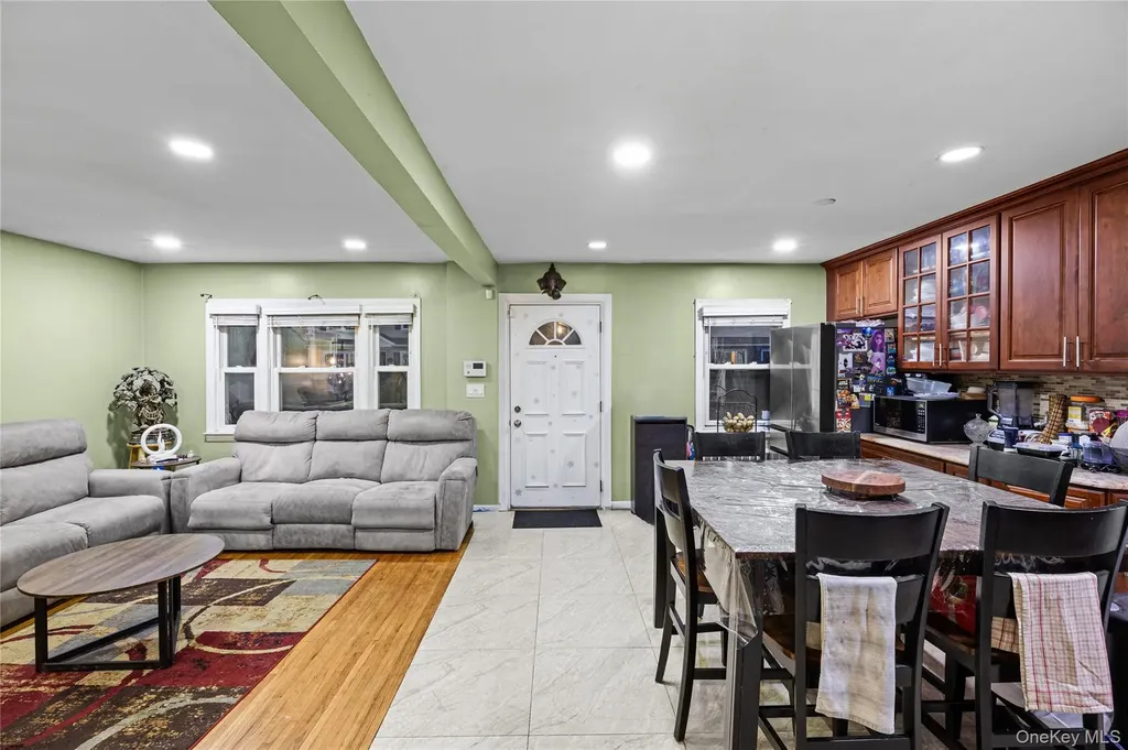 24612 86th Road Bellerose NY 11426