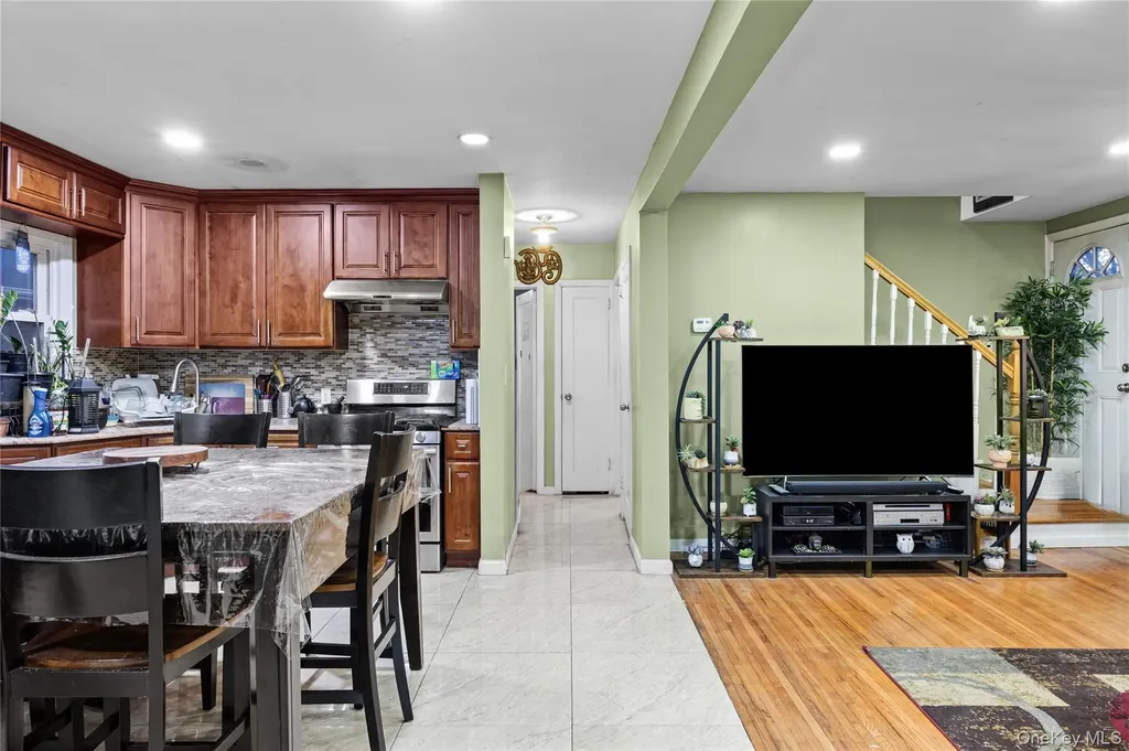 24612 86th Road Bellerose NY 11426