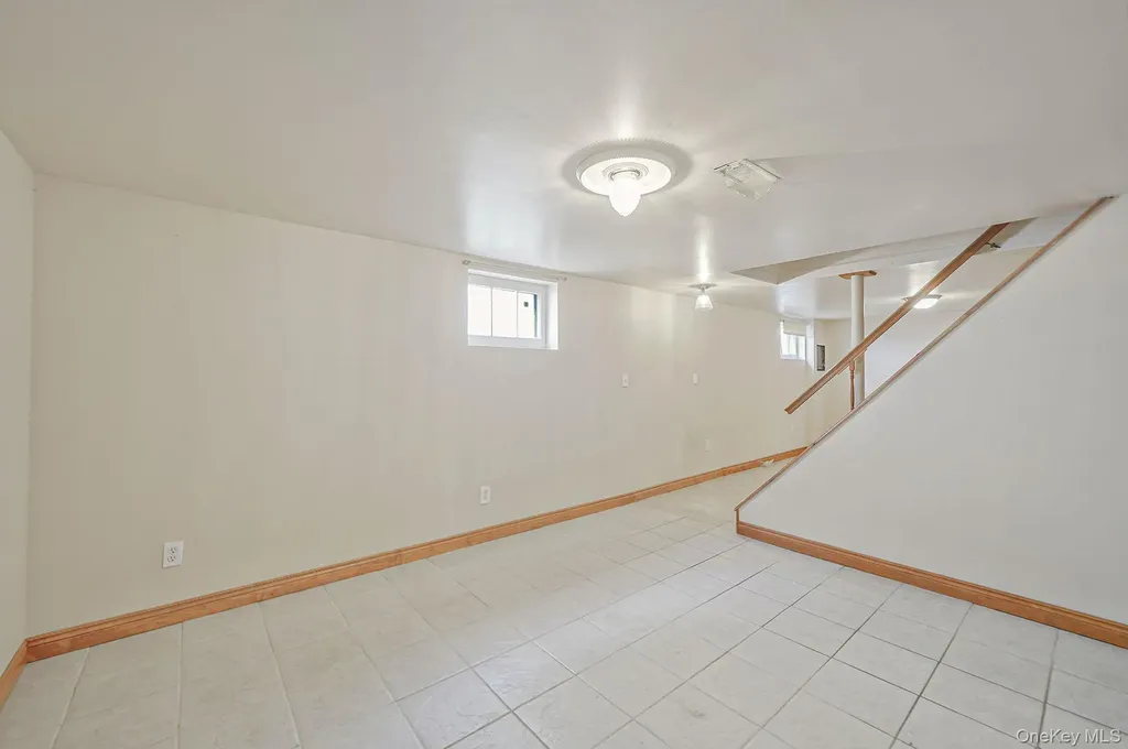 15 Berkshire Road Merrick NY 11566