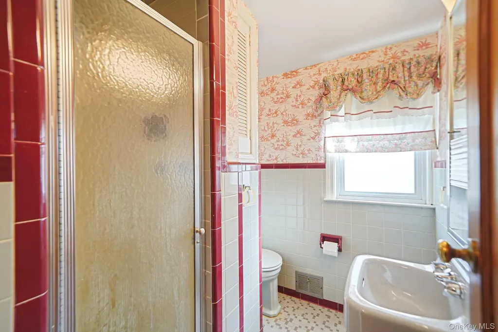 15 Berkshire Road Merrick NY 11566