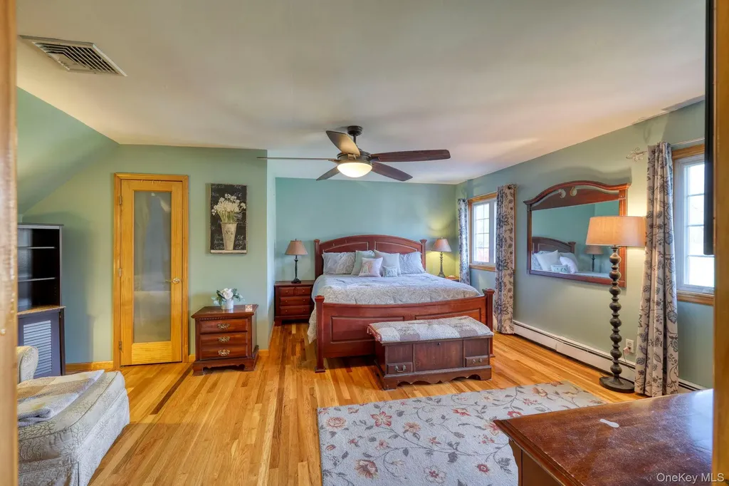19 The Drive Westtown NY 10998