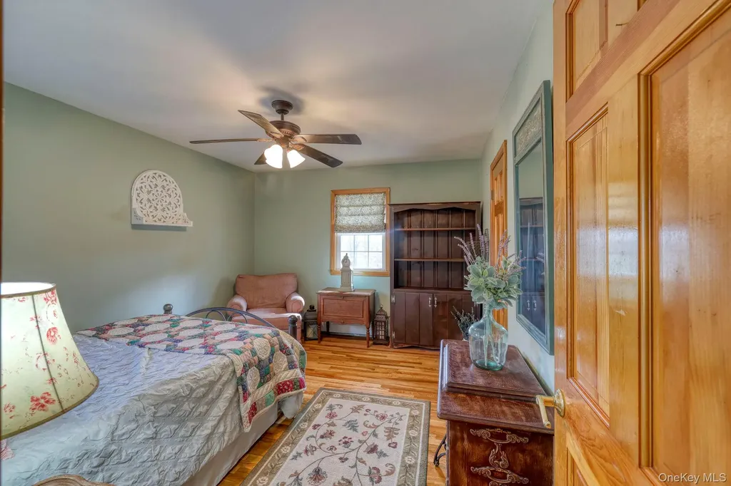 19 The Drive Westtown NY 10998