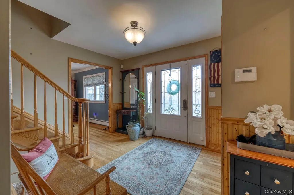 19 The Drive Westtown NY 10998