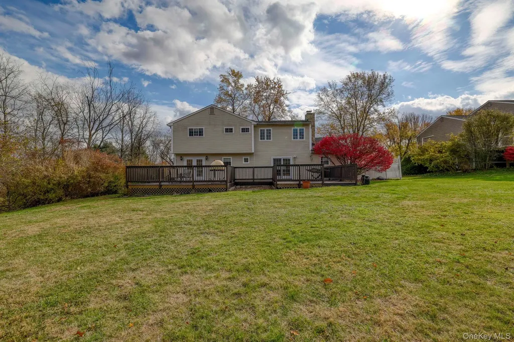 19 The Drive Westtown NY 10998