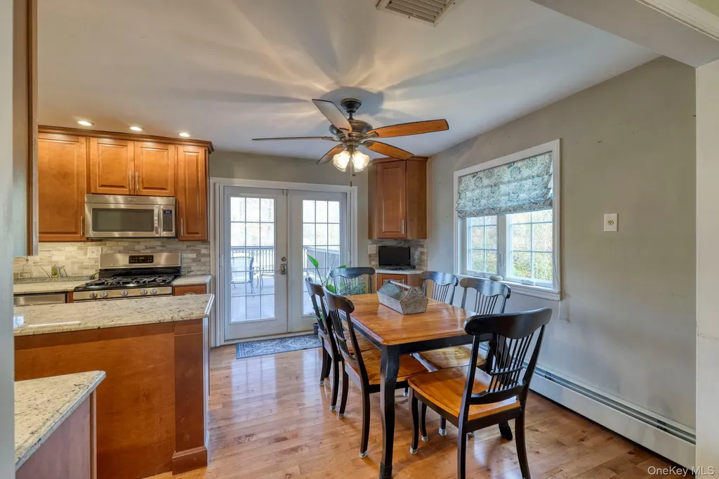 19 The Drive Westtown NY 10998