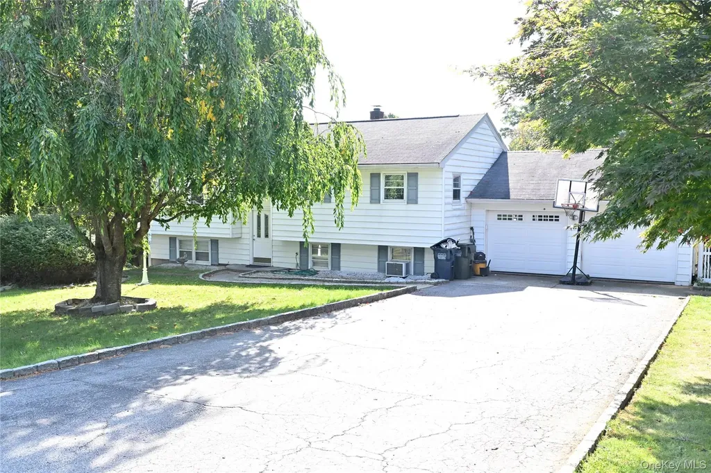 41 Harkin Road Carmel NY 10512