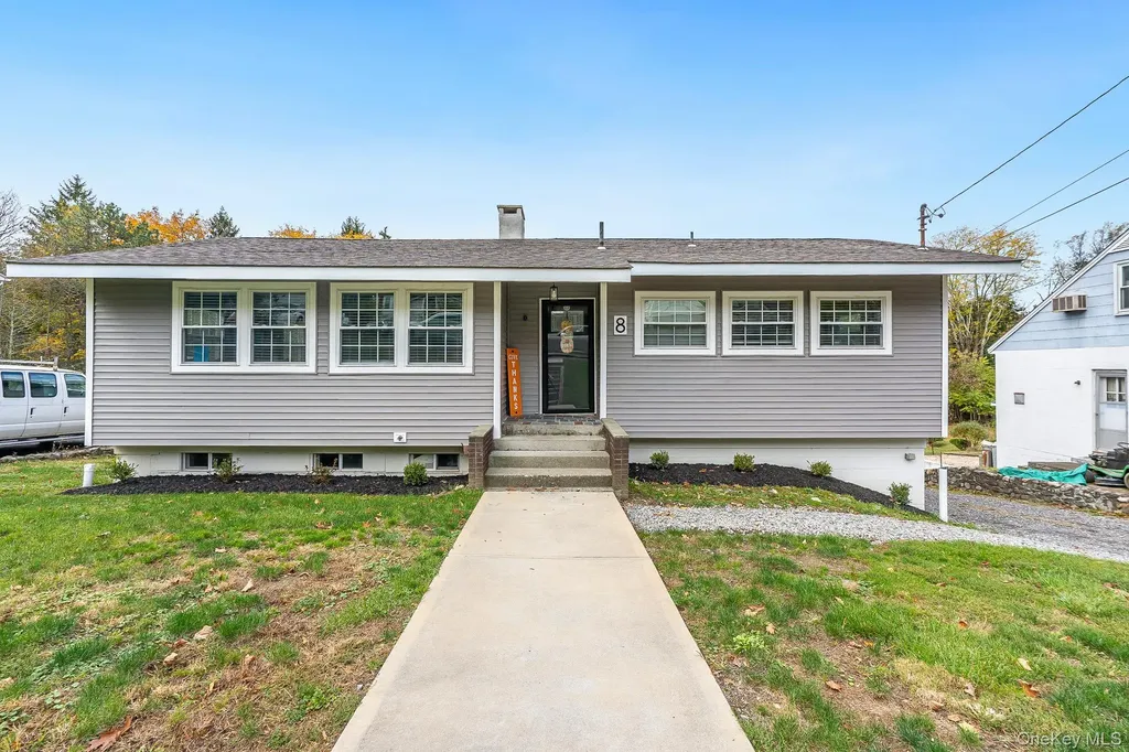 8 Robert Road Poughkeepsie NY 12603