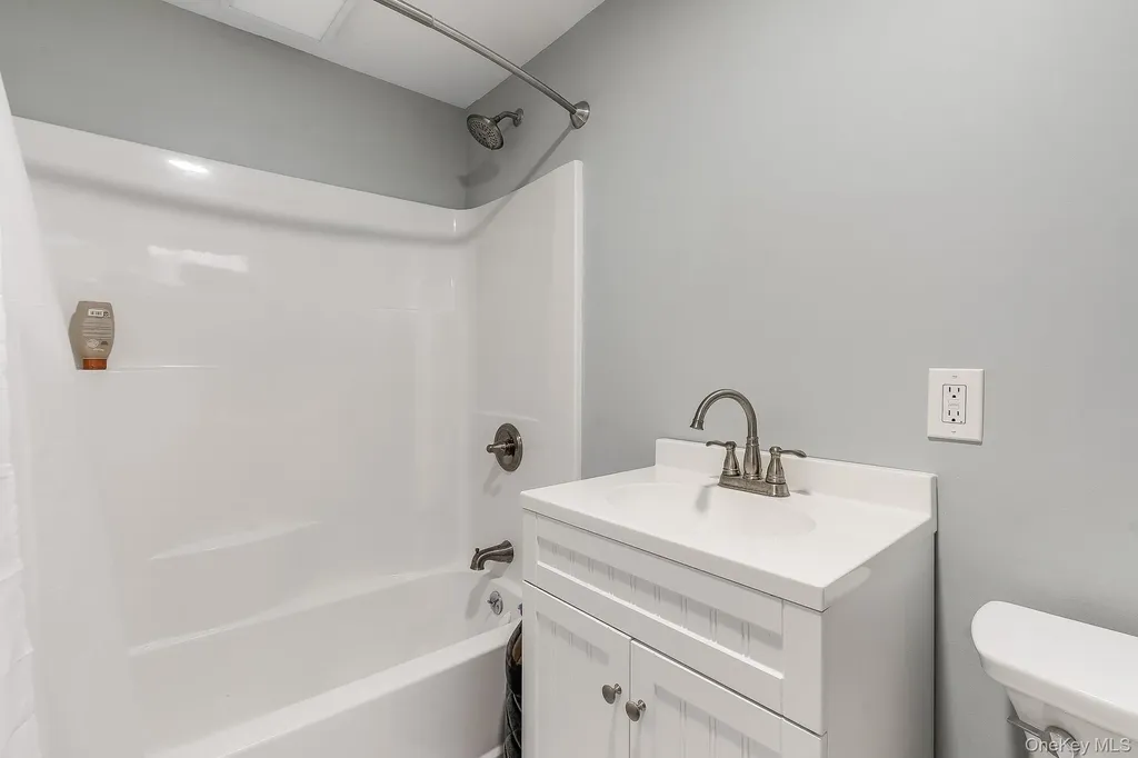 8 Robert Road Poughkeepsie NY 12603