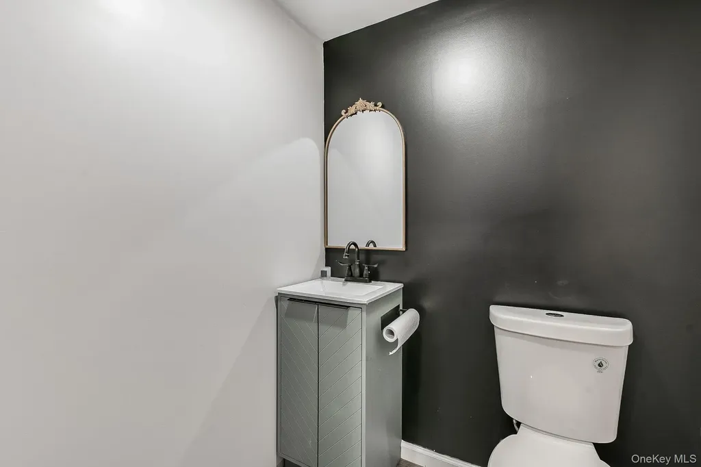 8 Robert Road Poughkeepsie NY 12603