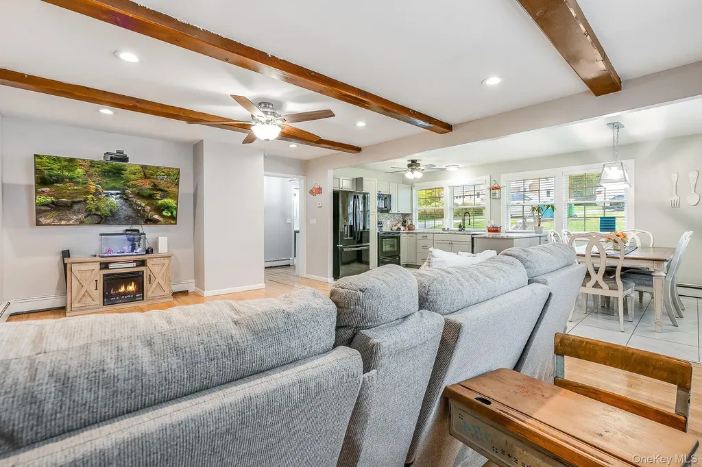 8 Robert Road Poughkeepsie NY 12603