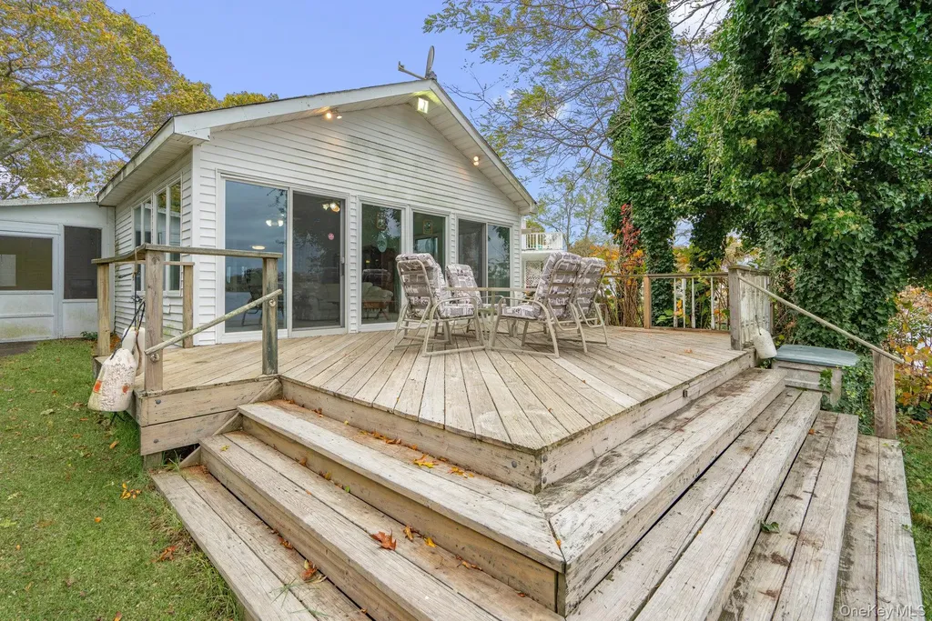 113 Overlook Drive Mastic NY 11950