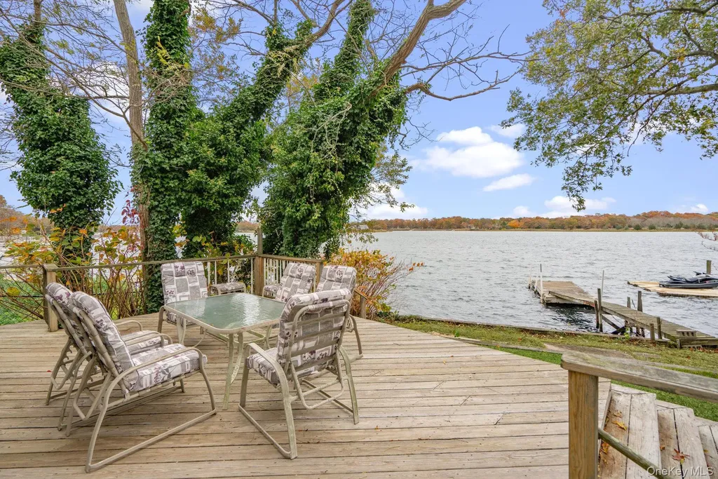 113 Overlook Drive Mastic NY 11950