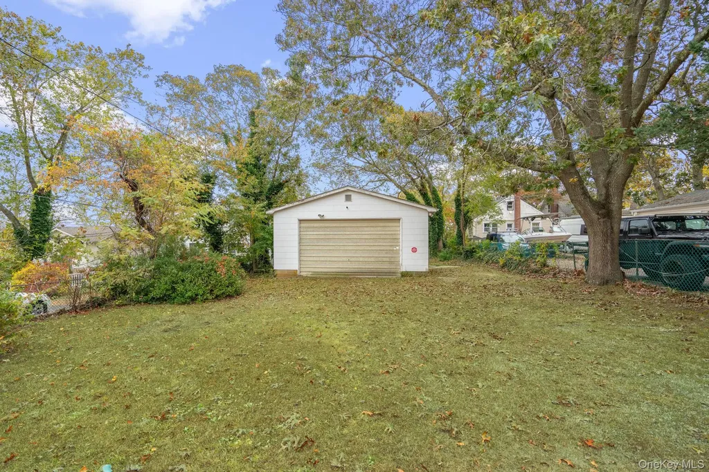 113 Overlook Drive Mastic NY 11950