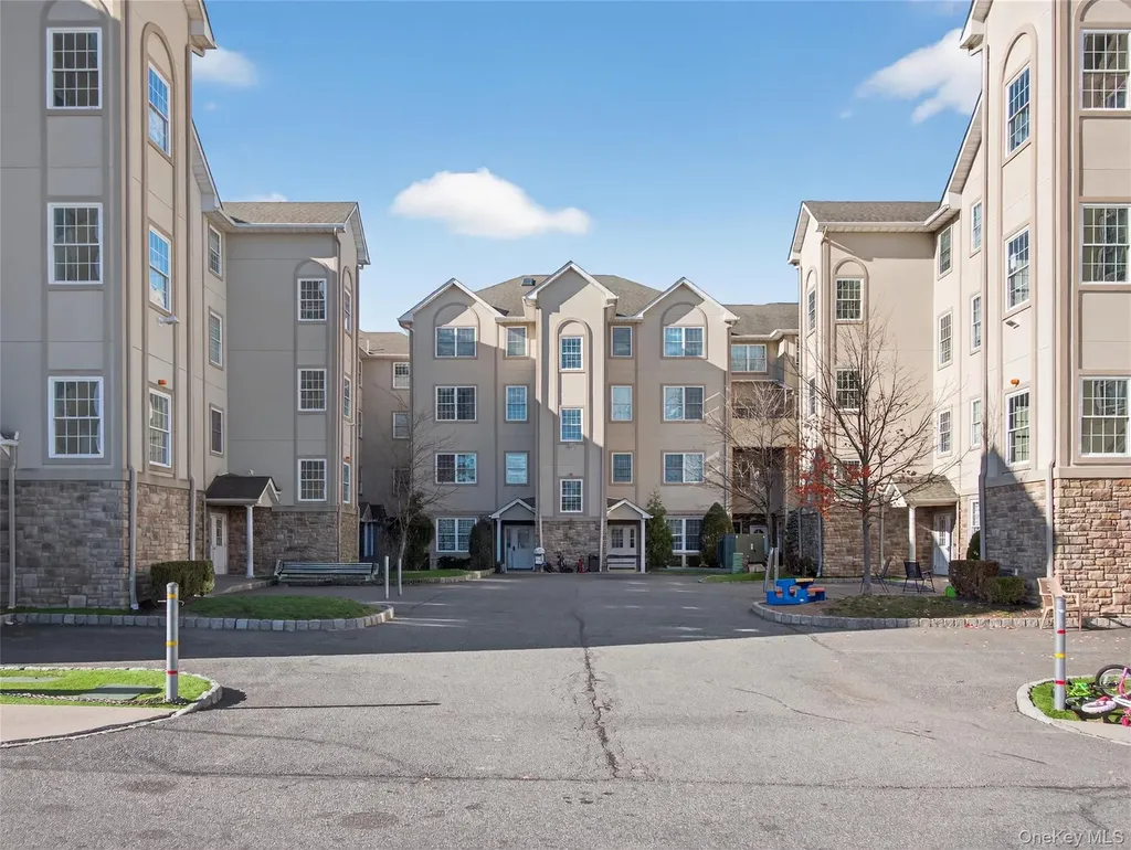 1310 Parkview Drive Spring Valley NY 10977