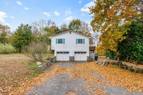 1 Apple Lane Wallkill NY 12589