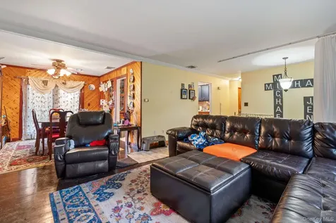 1 Apple Lane Wallkill NY 12589