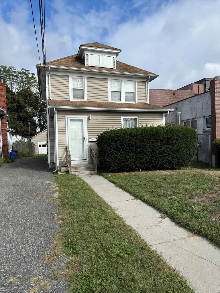 21 Jayne Avenue Patchogue NY 11772
