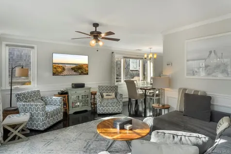 33 Willow Street Aquebogue NY 11931