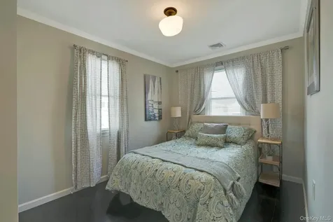 33 Willow Street Aquebogue NY 11931