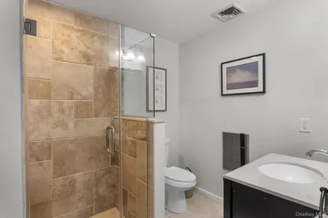 33 Willow Street Aquebogue NY 11931