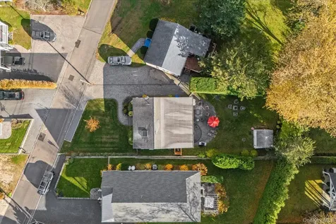 33 Willow Street Aquebogue NY 11931