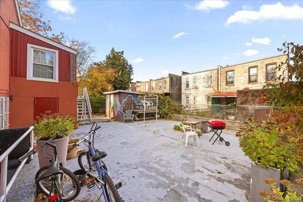 945 E 222nd Street Bronx NY 10469