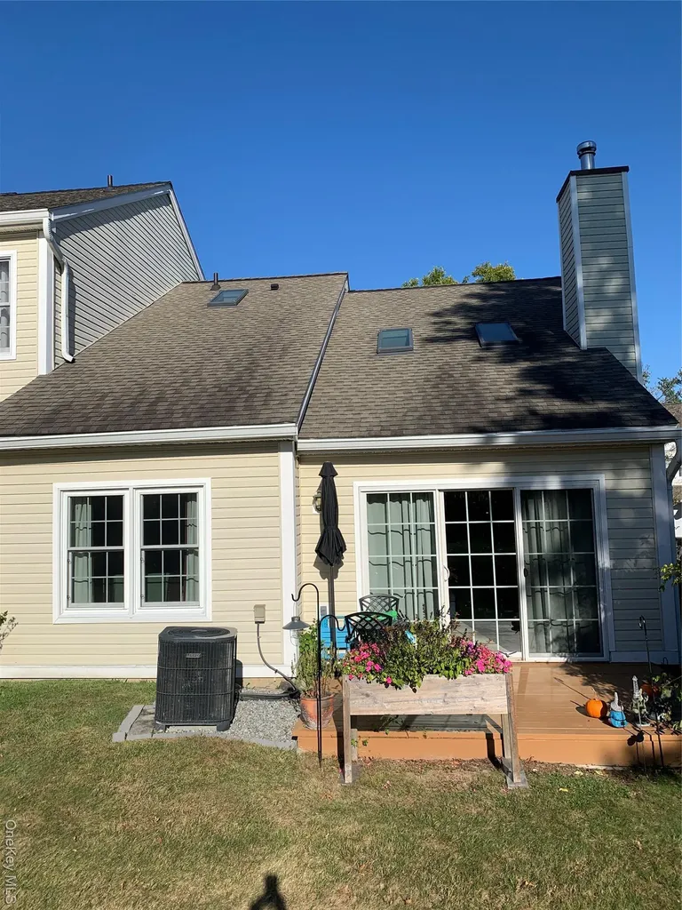 1 S Cambridge Court Fishkill NY 12524