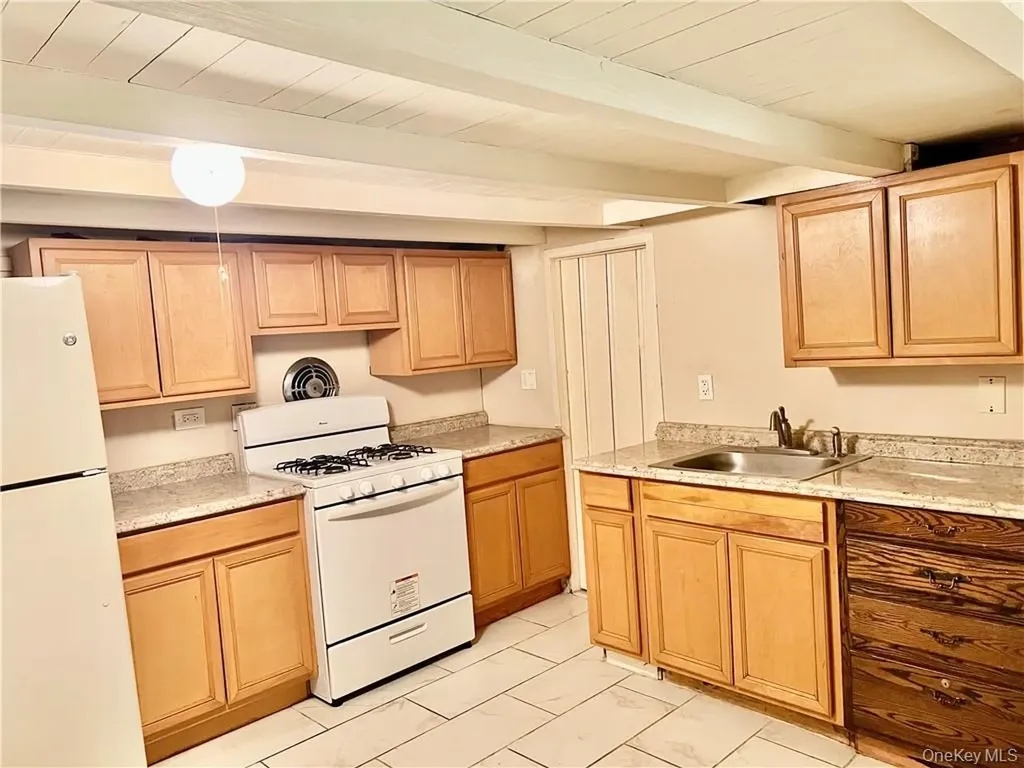 21 Clark Street Middletown NY 10940