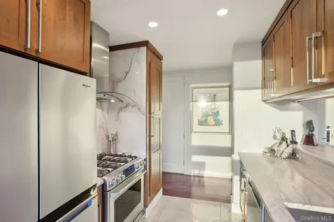 175 Huguenot Street New Rochelle NY 10801