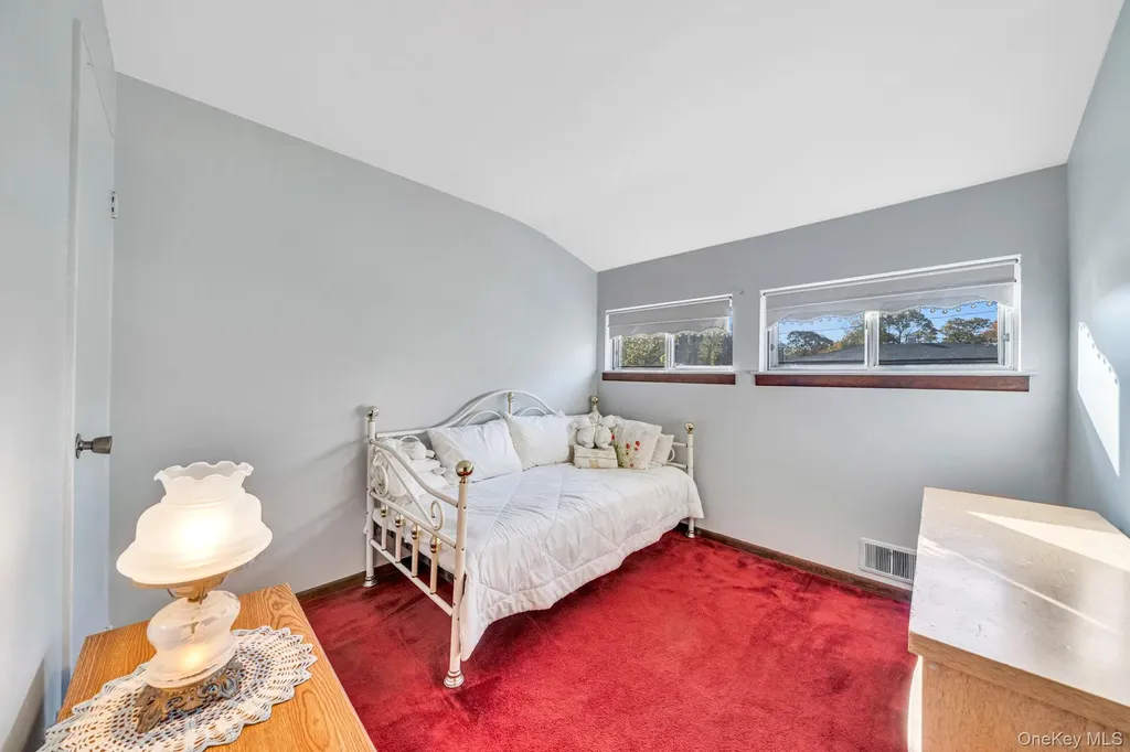 102 Jacqueline Lane Centereach NY 11720