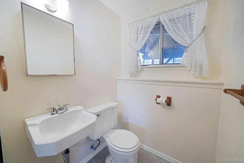 102 Jacqueline Lane Centereach NY 11720