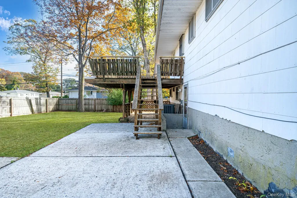 102 Jacqueline Lane Centereach NY 11720