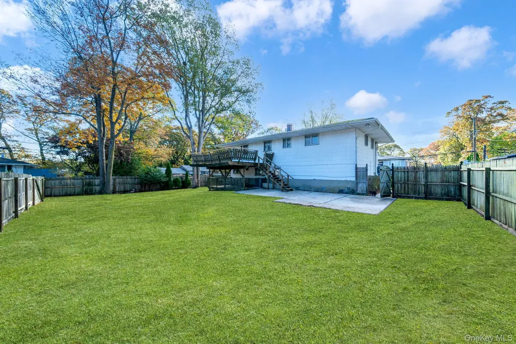 102 Jacqueline Lane Centereach NY 11720