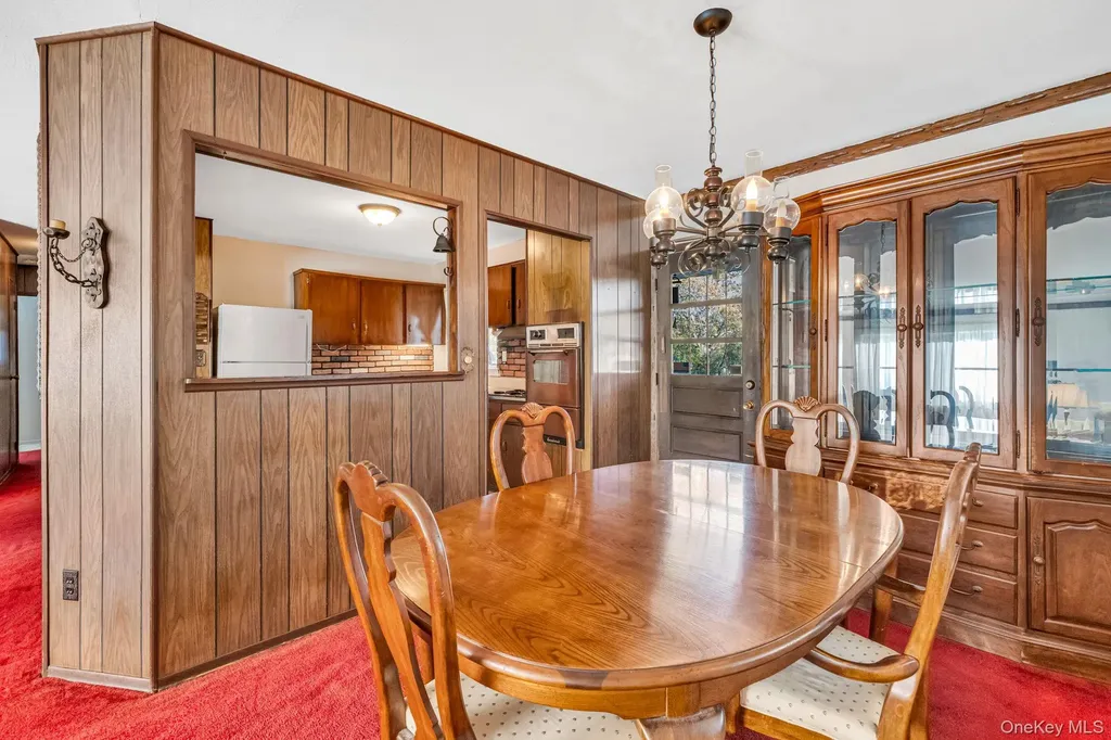 102 Jacqueline Lane Centereach NY 11720